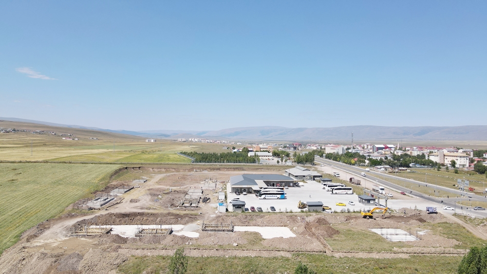 BAŞKAN DEMİR’DEN YAPIMI SÜREN GALERİCİLER SİTESİ İÇİN MÜJDE!